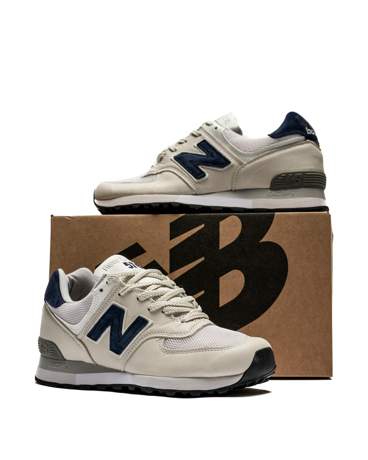 New balance 620 trainers best sale cw navy white grey